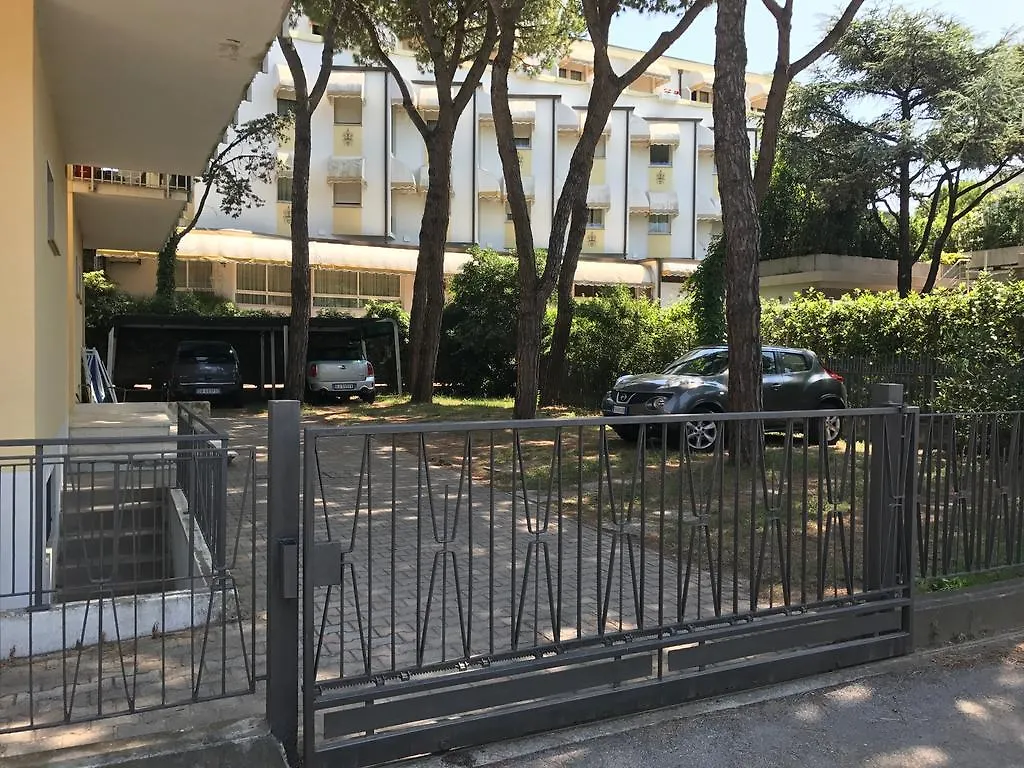 Villa Mery - Walterigato Apartments Solo Per Famiglie リド・ディ・イエゾロ